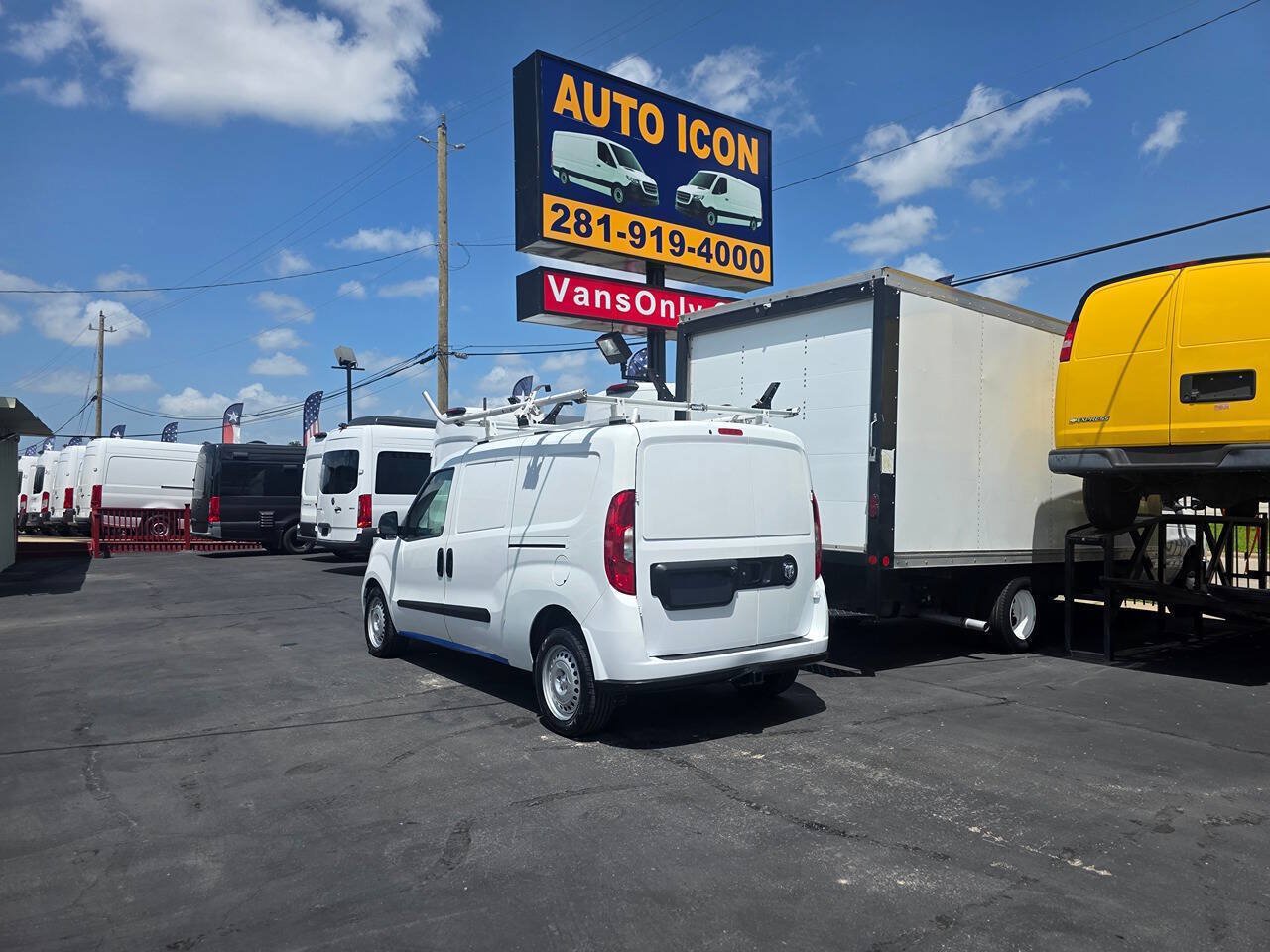 Used 2022 RAM ProMaster City Tradesman FWD image 2