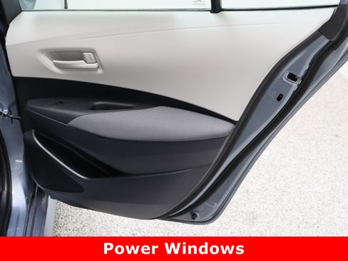 Used 2024 Toyota Corolla LE image 29