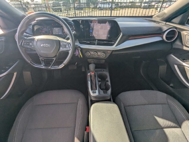 Used 2024 Chevrolet Trax RS w/ Driver Confidence Package FWD image 15