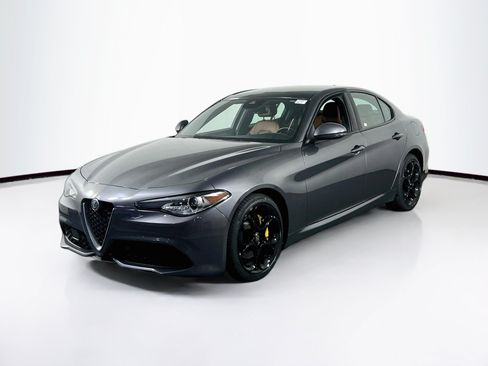 Used 2020 Alfa Romeo Giulia Ti Sport w/ Quick Order Package 22S Sport AWD/4WD image 1