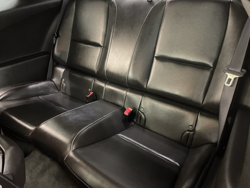 Used 2010 Chevrolet Camaro SS RWD image 39