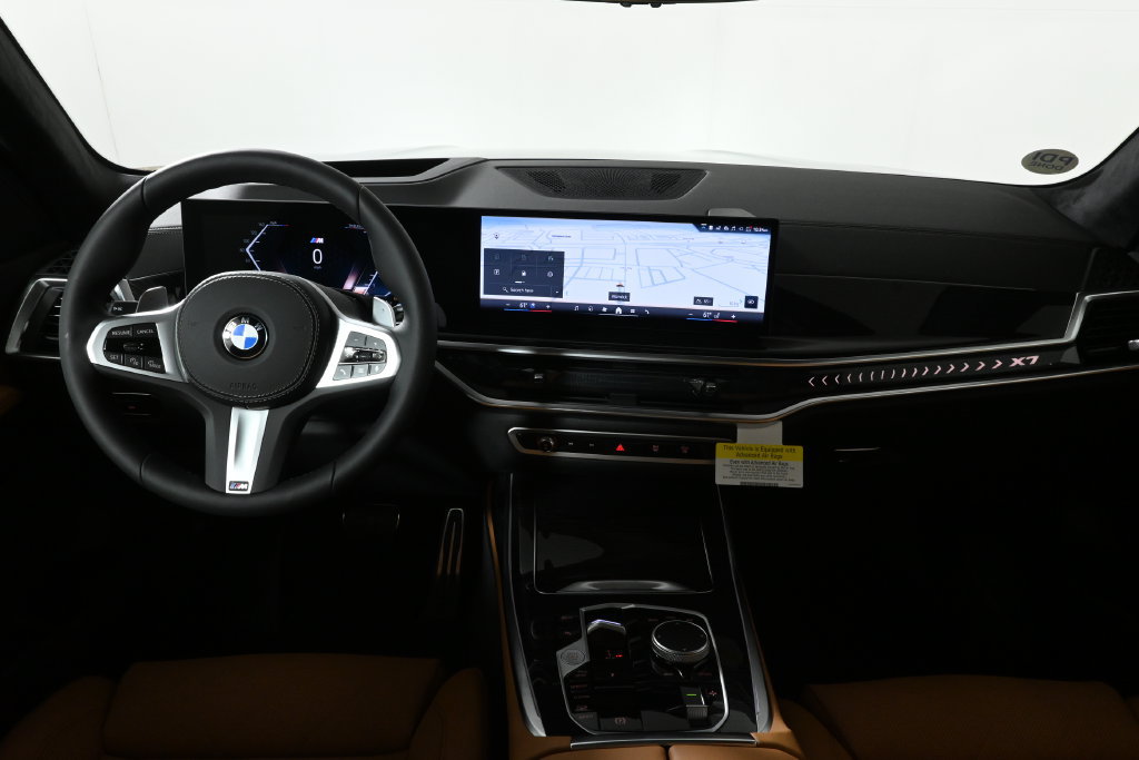 Used 2027 BMW X7 xDrive40i w/ M Sport Package AWD/4WD image 17