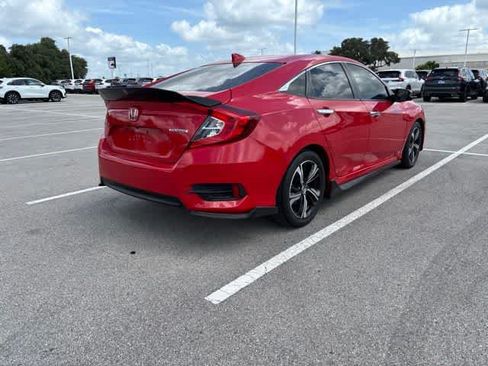 Used 2018 Honda Civic Touring image 5