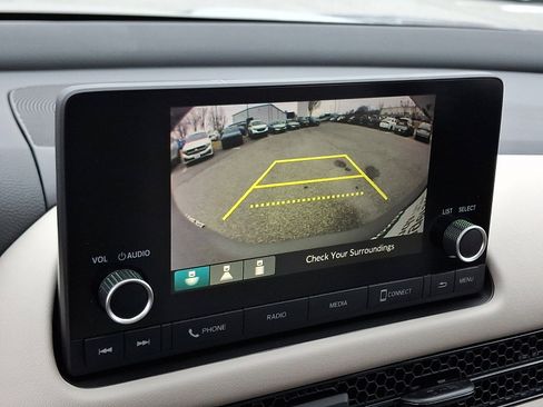 Used 2023 Honda HR-V LX image 17