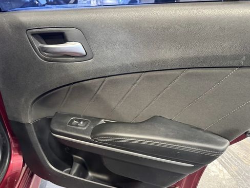 Used 2019 Dodge Charger GT RWD image 9