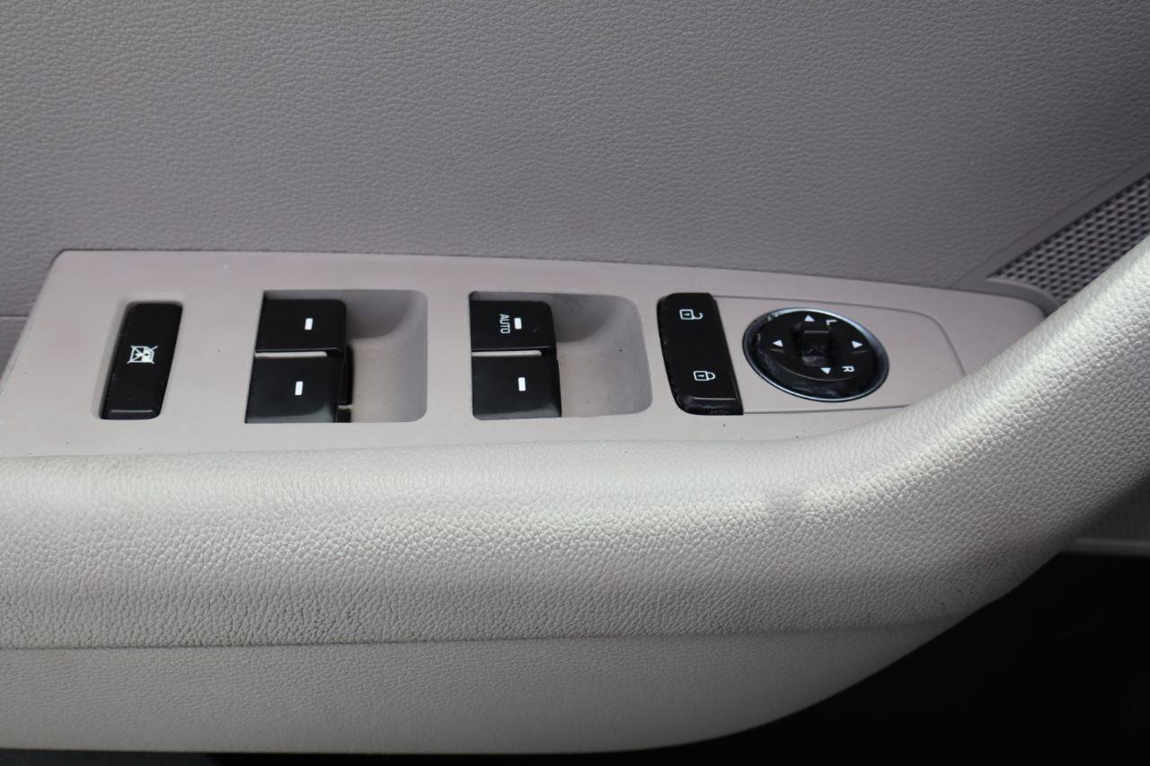 Used 2016 Hyundai Sonata SE FWD image 23