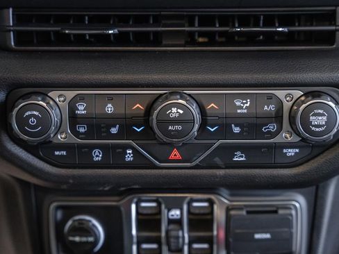 New 2026 Jeep Gladiator Sport image 22