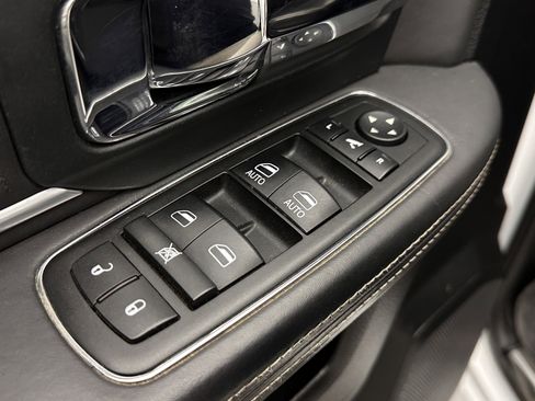 Used 2014 RAM 1500 Limited AWD/4WD image 11