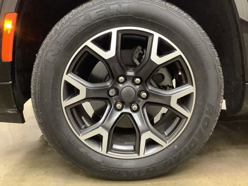 Used 2023 Jeep Wagoneer Series III w/ Preferred Equipment Group image 31