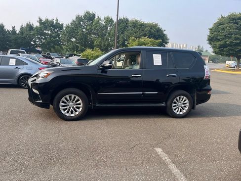 Used 2017 Lexus GX 460 Premium w/ Premium Package AWD/4WD image 4