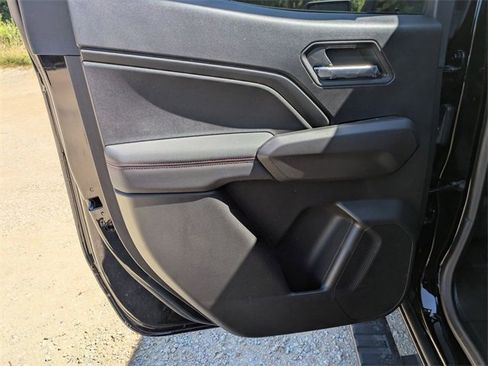 New 2025 Chevrolet Colorado Z71 w/ Midnight Edition image 26