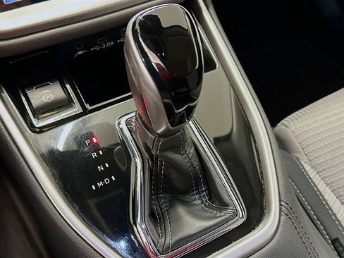 Used 2025 Subaru Outback Premium image 25