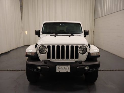 Used 2020 Jeep Wrangler Unlimited Sahara image 3