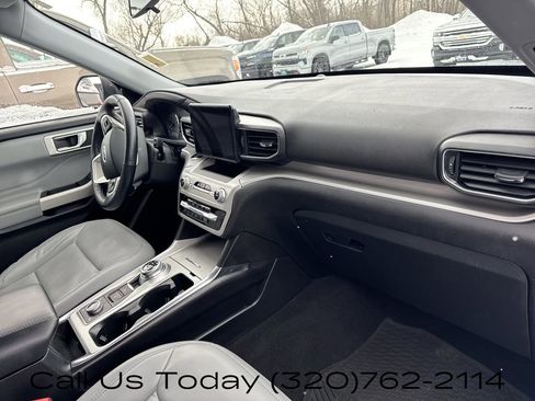 Used 2021 Ford Explorer XLT w/ Equipment Group 202A image 23
