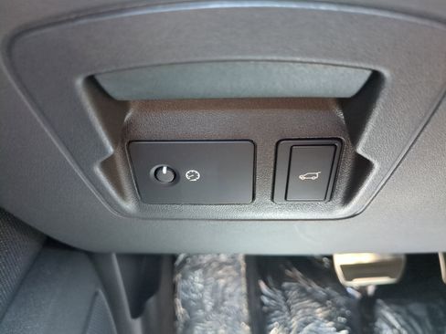 New 2026 Land Rover Range Rover Velar Dynamic SE image 26