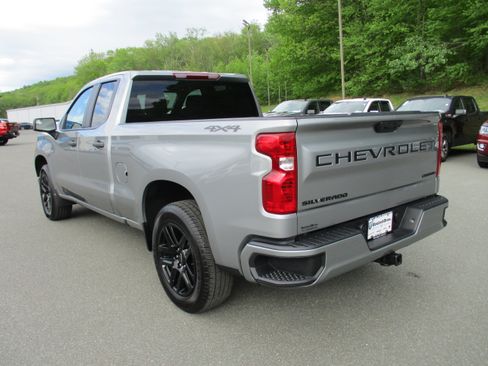 Certified 2024 Chevrolet Silverado 1500 Custom w/ Dark Appearance Package AWD/4WD image 7