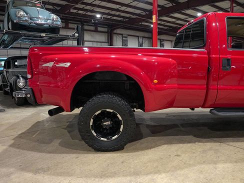 Used 1999 Ford F350 Lariat image 9