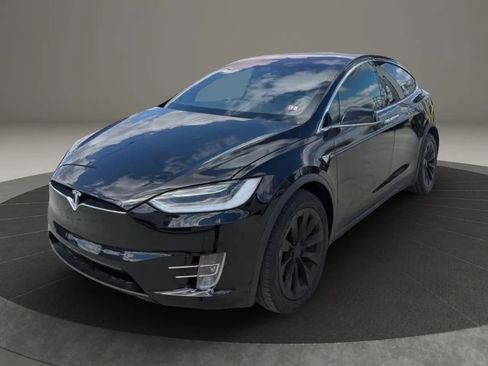 Used 2017 Tesla Model X 75D AWD/4WD image 4