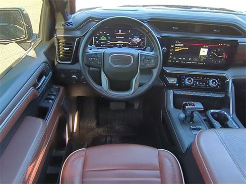 Used 2025 GMC Sierra 1500 Denali Ultimate image 16