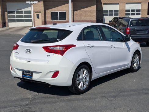 Used 2015 Hyundai Elantra GT FWD image 5