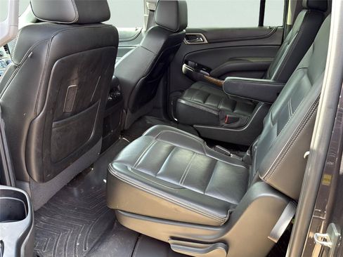 Used 2016 GMC Yukon XL Denali RWD image 6