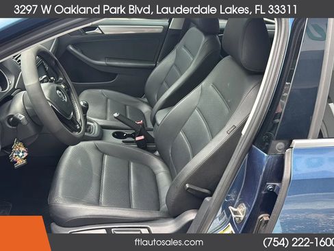 Used 2017 Volkswagen Jetta SE FWD image 18