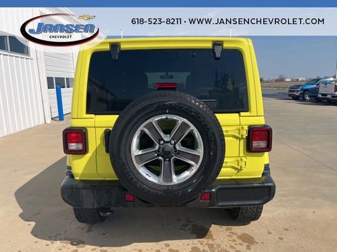 Used 2023 Jeep Wrangler Sahara image 5