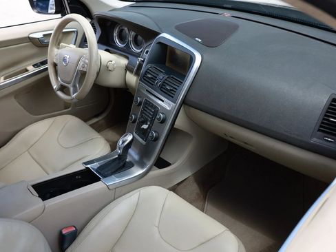 Used 2013 Volvo XC60 3.2 Premier Plus FWD image 18
