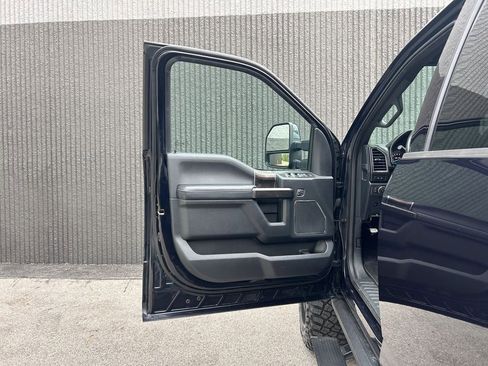 Used 2022 Ford F250 Lariat w/ Lariat Ultimate Package AWD/4WD image 15