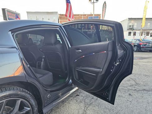 Used 2019 Dodge Charger GT image 12