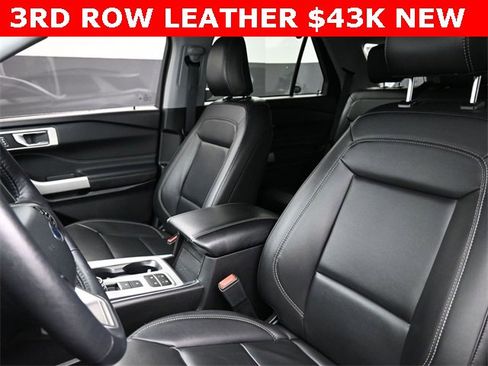 Used 2024 Ford Explorer XLT w/ Equipment Group 202A image 13