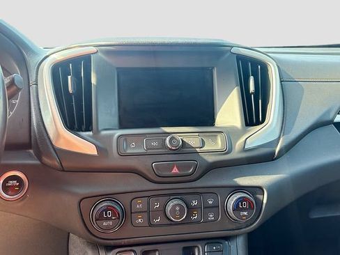 Used 2018 GMC Terrain SLE w/ Driver Convenience Package FWD image 13