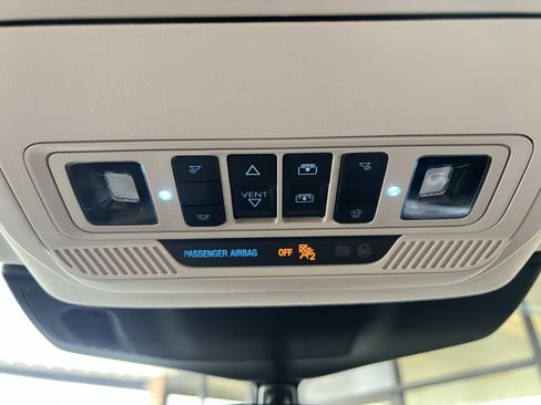 Used 2023 Ford Explorer XLT w/ Equipment Group 202A AWD/4WD image 49