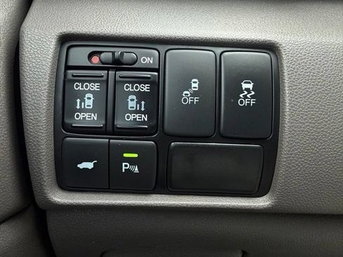 Used 2013 Honda Odyssey Touring image 28