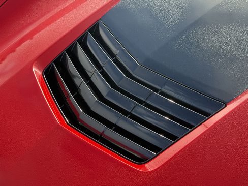 Used 2016 Chevrolet Corvette Stingray Convertible w/ Carbon Flash Badge Package image 39