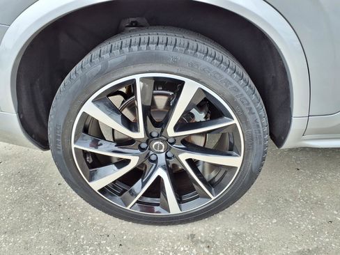 Certified 2023 Volvo XC90 B6 Plus AWD/4WD image 9