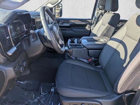 Used 2025 Chevrolet Silverado 2500 LT w/ Trail Boss Package image 11