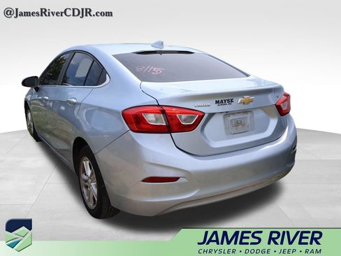 Used 2018 Chevrolet Cruze LT FWD image 21