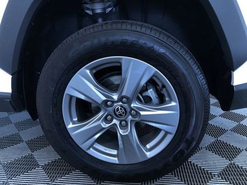 Certified 2025 Toyota RAV4 LE AWD/4WD image 8