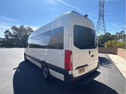 Used 2024 Mercedes-Benz Sprinter 2500 w/ Acoustic Package image 9