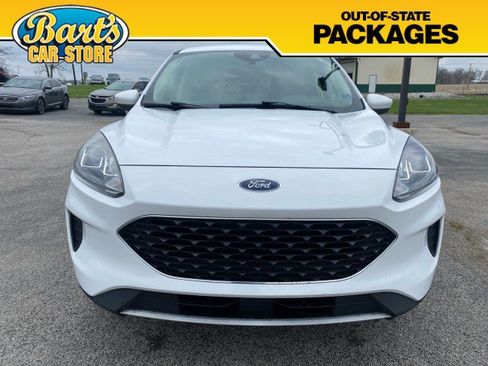 Used 2020 Ford Escape SE image 2