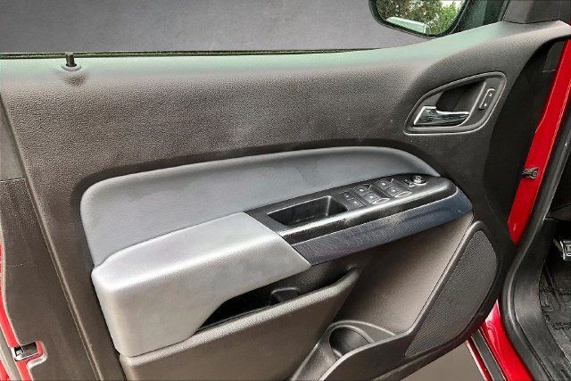 Used 2017 Chevrolet Colorado Z71 AWD/4WD image 15