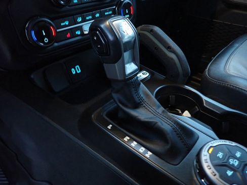 Used 2022 Ford Bronco Everglades image 27
