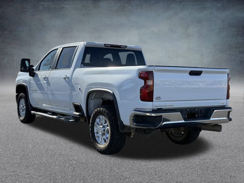 Used 2020 Chevrolet Silverado 2500 LT w/ Z71 Off-Road Package image 5