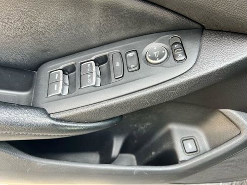 Used 2018 Honda Accord EX image 7