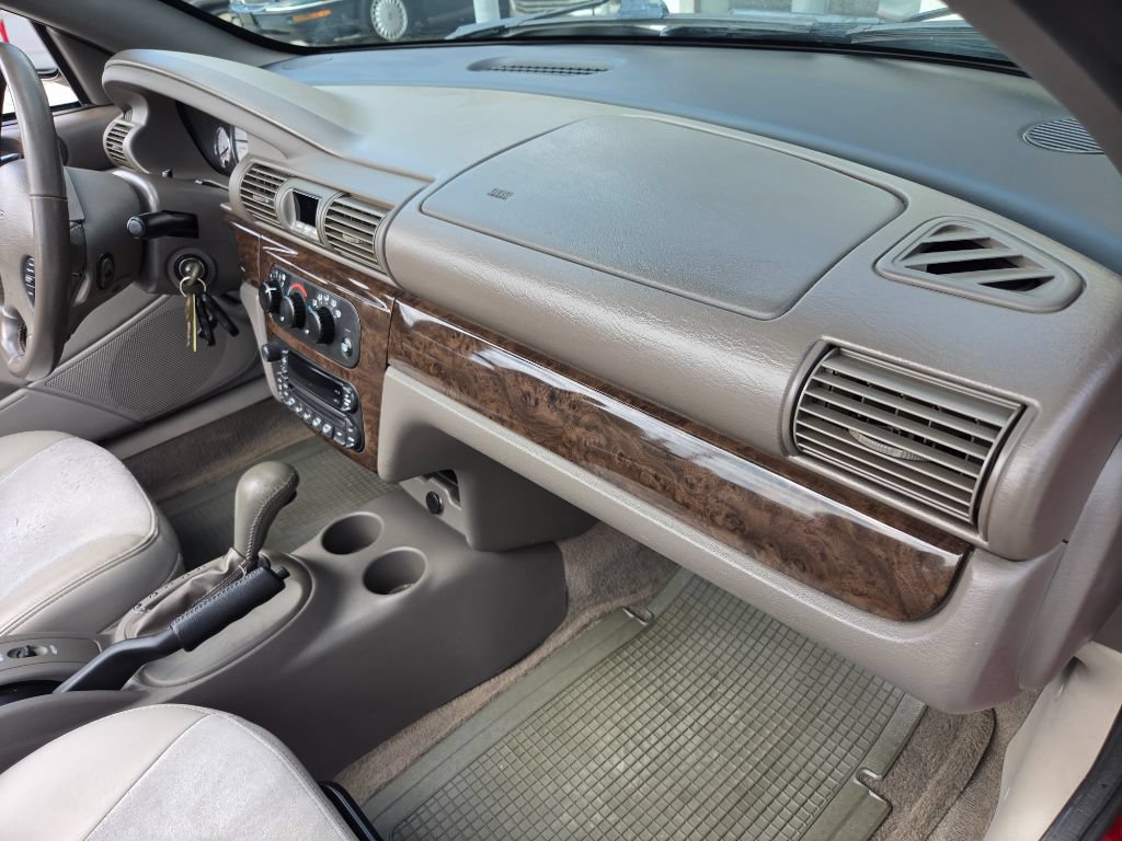 Used 2006 Chrysler Sebring Limited FWD image 32
