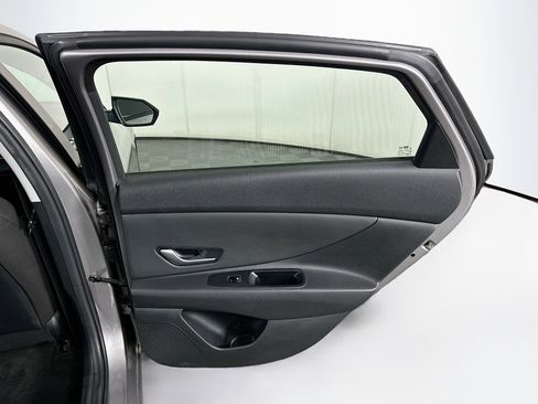 Used 2023 Hyundai Elantra SEL w/ Convenience Package FWD image 30