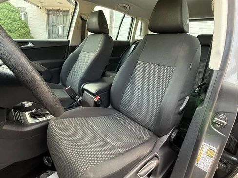 Used 2009 Volkswagen Tiguan S FWD image 17
