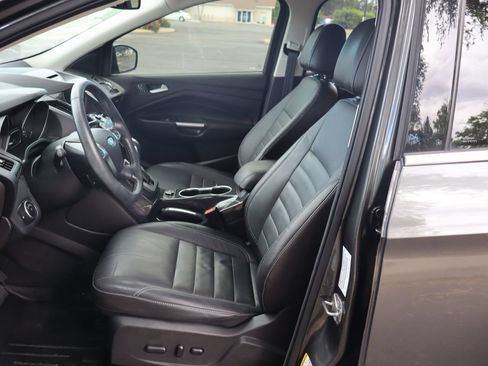 Used 2015 Ford Escape Titanium w/ Equipment Group 301A AWD/4WD image 19