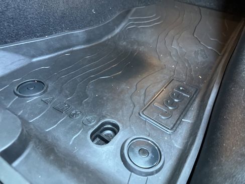 Used 2023 Jeep Wrangler Unlimited Rubicon w/ Dual Top Group image 39